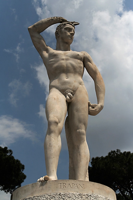 Stadio dei marmi 145